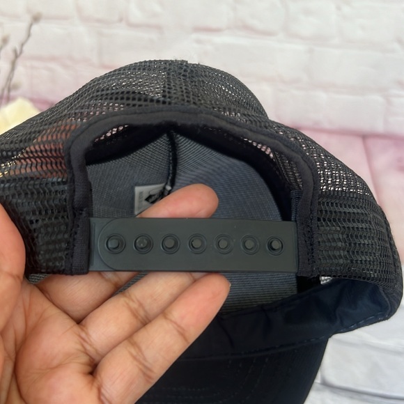 Graphic vintage SnapBack black back mesh hat USA MADE adjustable - Picture 5 of 6